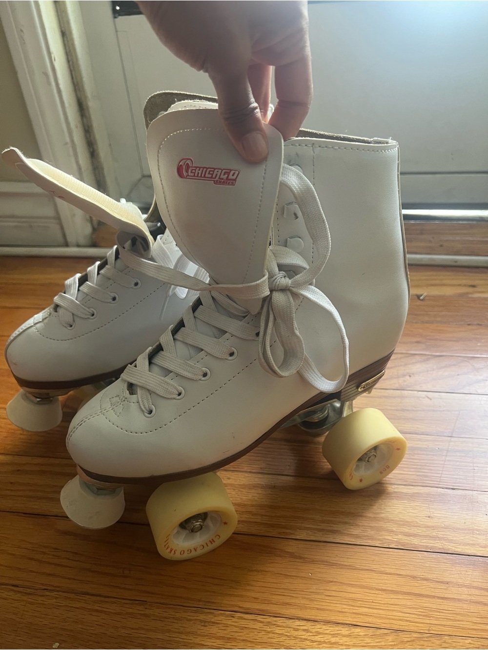 Chicago Skates White Classic Roller Skates - Picture 7 of 8